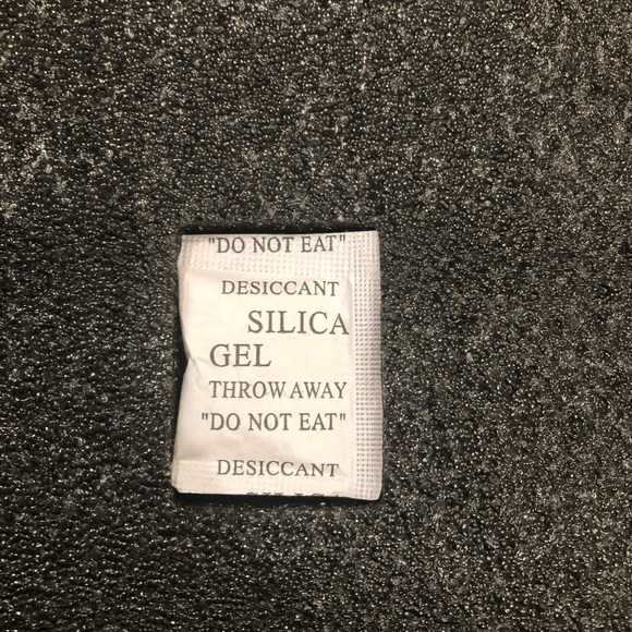 Spigen iPad Air 3 2020 Case / Stand Folio / NWOB/ Black - Picture 5 of 16